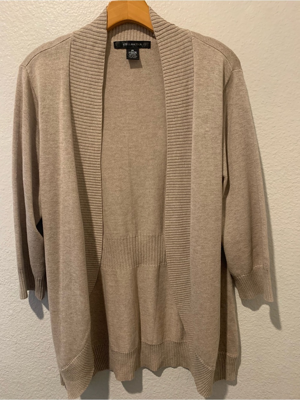 89th & Madison Women’s Ribbed Taupe Cardigan